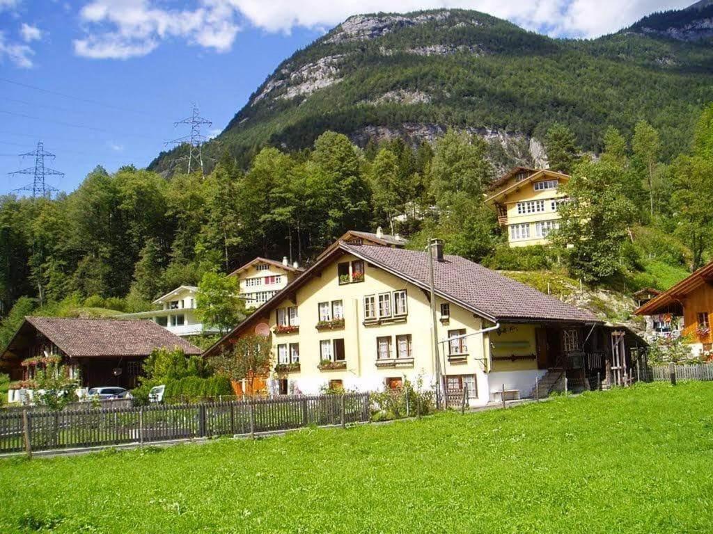 Chalet Am Fels Innertkirchen Bagian luar foto